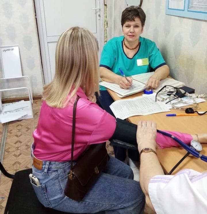 Бригада медиков провела выездную диспансеризацию в колледже сахарной промышленности